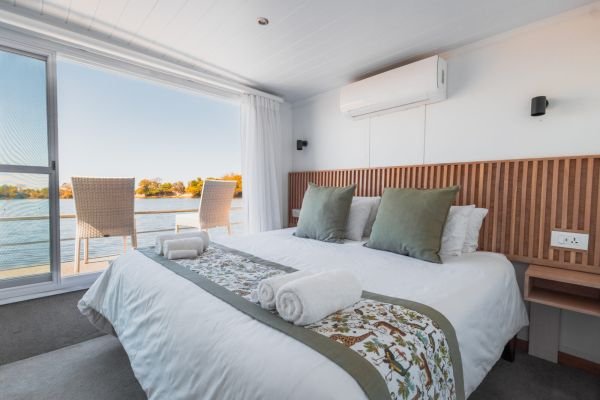 Echoes of Safari Experience