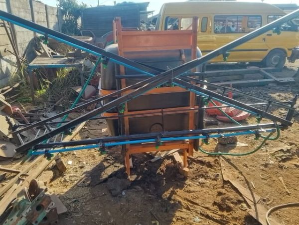 600 litre Boom Spray